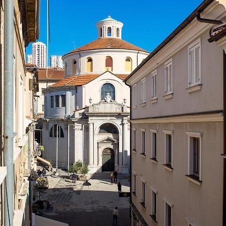 Area2 Center Luxury Apartment Rijeka Luaran gambar