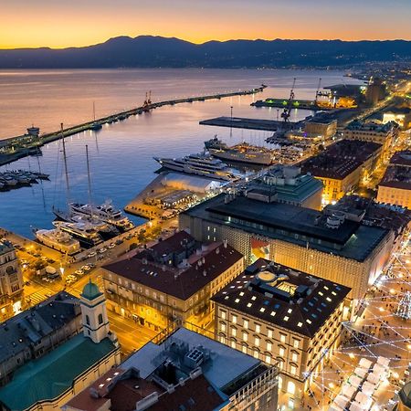 Area2 Center Luxury Apartment Rijeka Luaran gambar